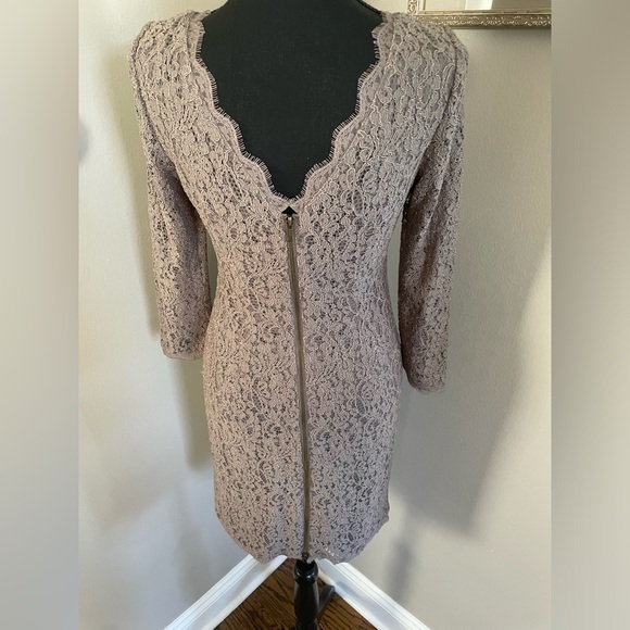 Adrianna Papell lace dress perfect like new - Picture 2 of 9